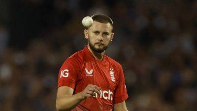 Debutant Atkinson helps England to easy T20 victory over New Zealand
