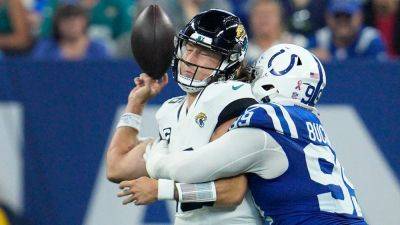 Andy Lyons - Trevor Lawrence - Colts take advantage of fumble, lax play to score go-ahead touchdown on wild play - foxnews.com - San Francisco - state Indiana