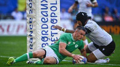 Ireland have no plans to rest skipper Johnny Sexton - defence coach Simon Easterby