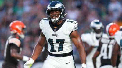 Source - Eagles LB Nakobe Dean out multiple weeks with foot injury - ESPN