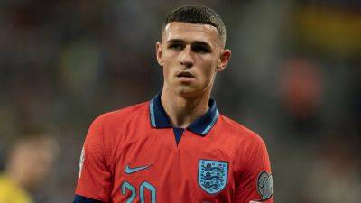 Southgate doubts Foden's central midfield credentials