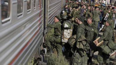 Vladimir Putin - Putin says millions of Russian volunteers cross the border to join war in Ukraine - euronews.com - Britain - Russia - Ukraine