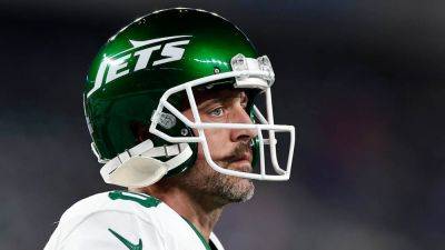 Aaron Rodgers - Aaron Rodgers breaks silence since injury: 'I shall rise yet again' - foxnews.com - Usa - New York - Instagram