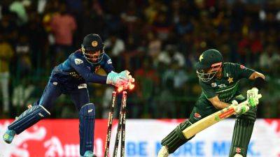 Asia Cup 2023 - Watch: After Virat Kohli, Rohit Sharma, Sri Lanka Rookie Dunith Wellalage Gets Babar Azam Too, Leaving Pakistan Star Shocked