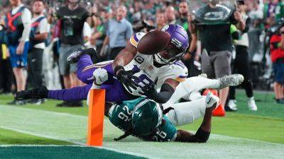 Justin Jefferson - Star - Vikings' Justin Jefferson fumbles into end zone for touchback as NFL rule enrages fans - foxnews.com - county Eagle - state Minnesota - state Pennsylvania - county Mitchell