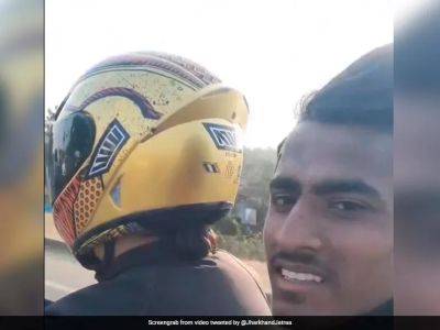 Fan Claims MS Dhoni Gave Him Ride On His Bike After Practice Session, Video Goes Viral - sports.ndtv.com - India