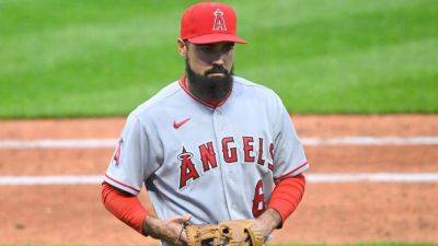 Phil Nevin - Angels' Rendon says injury a fractured tibia, not a bone bruise - ESPN - espn.com - Los Angeles - county San Diego