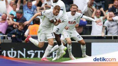Sheffield United - Dejan Kulusevski - Ivan Perisic - Tottenham Hotspur - Pedro Porro - Tottenham Vs Sheffield: Spurs Menang Berkat 2 Gol di Akhir Injury Time - sport.detik.com