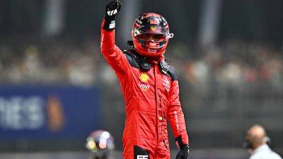 Max Verstappen - George Russell - Charles Leclerc - Carlos Sainz - Carlos Sainz On Singapore GP Pole After Verstappen's 'Shocking' Qualifying - sports.ndtv.com - Russia - Italy - Singapore