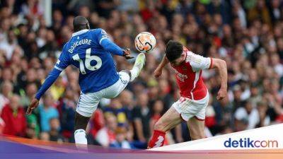 Gol Martinelli Dianulir, Everton Vs Arsenal Imbang di Babak Pertama