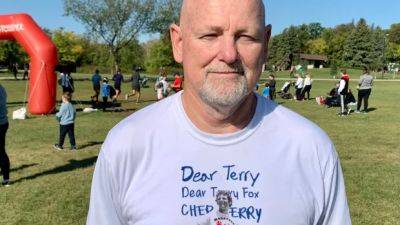 Carrying on the dream: Fred Fox runs in Winnipeg to honour brother Terry