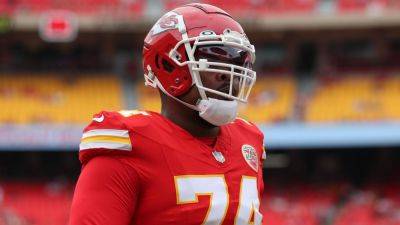 Andy Reid says Chiefs 'can fix' Jawaan Taylor's penalty woes - ESPN