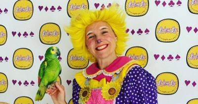 Manchester's much-loved clown Louby Lou heartbroken over family's lost parrot Dave - manchestereveningnews.co.uk - Instagram