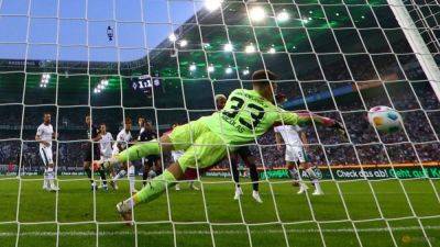 Bayern beat Gladbach at last with late Tel winner