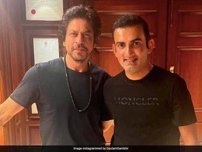 Gautam Gambhir Meets 'King Of Hearts' Shah Rukh Khan. Post Gets Shared 1000 Times In 30 Minutes