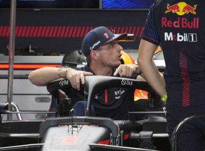 Max Verstappen - Lewis Hamilton - George Russell - Sergio Perez - Carlos Sainz - 'No emotion' for Max Verstappen as he looks to bounce back in Japan - thenationalnews.com - Japan - Singapore