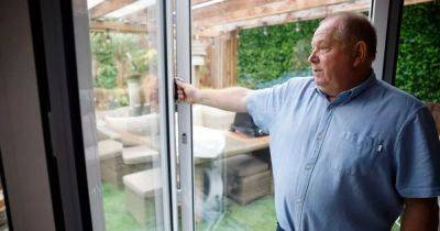 'It's like acid has gone up your nose...' The village so smelly residents can't sell their homes - manchestereveningnews.co.uk