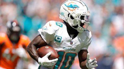 Denver Broncos - Carmen Mandato - Dolphins' Tyreek Hill breaks away for 54-yard touchdown, celebrates in stands with fans - foxnews.com - county Miami - county Garden