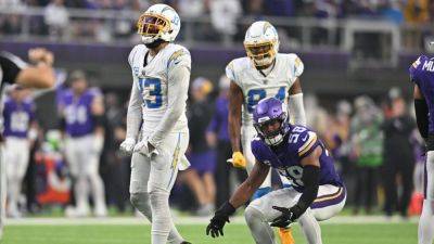 Brandon Staley - Justin Herbert - Chargers' Keenan Allen makes amends, tosses TD in record day - ESPN - espn.com - Los Angeles - state Minnesota