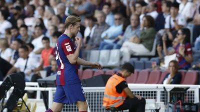 Injured De Jong out until international break, says Barca's Xavi