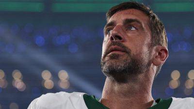 Aaron Rodgers - Nathaniel Hackett - Aaron Rodgers calls out Jets' offense over sideline spats: 'We need to hold our poise a little better' - foxnews.com - Usa - New York - county Garrett