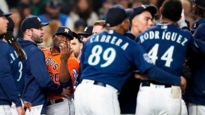 Julio Rodríguez - Astros' Hector Neris stomps toward and yells at Mariners' Julio Rodriguez after strikeout - foxnews.com - Spain - Usa