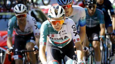 German's Kamna wins Vuelta stage nine, Kuss stays in red