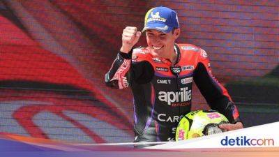 Francesco Bagnaia - Aleix Espargaro - Bagnaia Crash Horor, Aleix Espargaro Juara MotoGP Catalunya - sport.detik.com