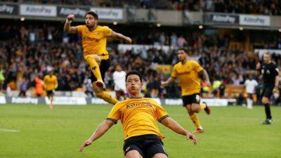 Champions City shocked by Wolves, Manchester United lose again
