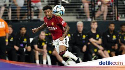 Jadon Sancho - Luke Shaw - Raphael Varane - Tyrell Malacia - Arsenal Vs MU: Jadon Sancho Dicoret, Ten Hag Ungkap Alasannya - sport.detik.com