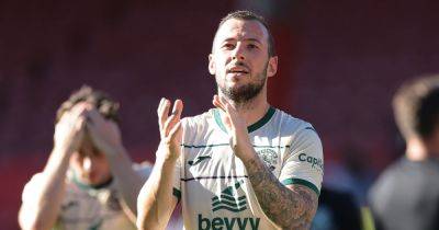 Adam Le Fondre gives Nick Montgomery Hibs thumbs up but admits he might not be in good books after signing attempts