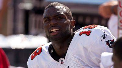 Former Buccaneers WR Mike Williams dead at 36: report - foxnews.com - county Buffalo - county St. Louis - county Bradford - county Bay