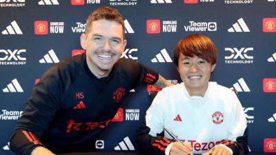 World Cup golden boot winner Hinata Miyazawa joins Manchester United