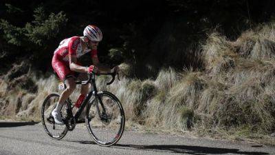 Herrada wins Vuelta stage 11, Kuss retains overall lead