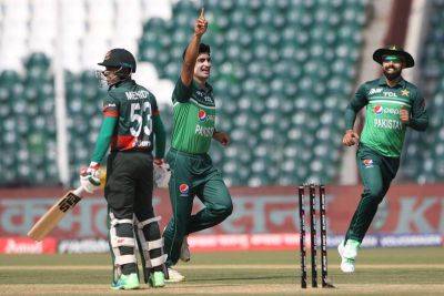 Pakistan ease past Bangladesh after Naseem Shah injury scare in Asia Cup
