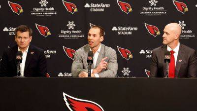 Cardinals coach Jonathan Gannon mum on starting quarterback - ESPN