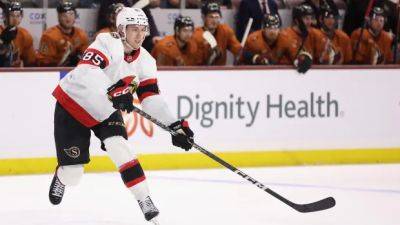 Senators re-sign defenceman Jake Sanderson to 8-year, $64.4 US contract - cbc.ca - Usa