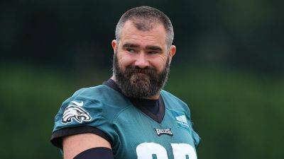 Eagles' Jason Kelce, wife Kylie dish on disastrous 1st date, how Pro Bowler popped the question