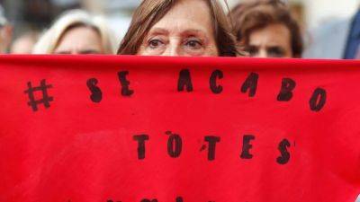 Jenni Hermoso - Luis Rubiales - Oscar winner Portman praises Spain team's resilience amid kiss scandal - channelnewsasia.com - Spain - Australia - Los Angeles