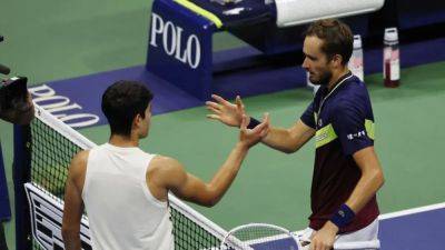 Medvedev upsets Alcaraz to deny US Open blockbuster final