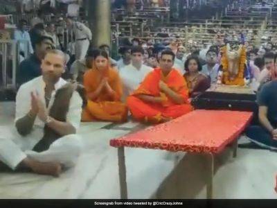 Watch: Ignored For Cricket World Cup, Shikhar Dhawan Prays For India's Success With Akshay Kumar At Mahakaleshwar Temple
