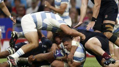 Fantastic Ford kicks 14-man England to win over Argentina