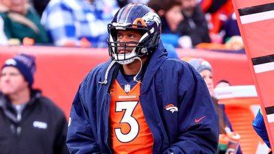 Broncos open to Russell Wilson's return but say no call made yet - ESPN