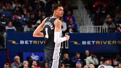 Russell Westbrook - Gregg Popovich - Victor Wembanyama posts 1st NBA triple-double in Spurs' win - ESPN - espn.com - France