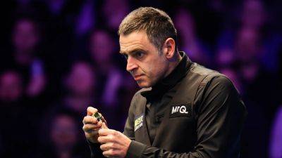 Ronnie O'Sullivan unhappy with bins at the Alexandra Palace