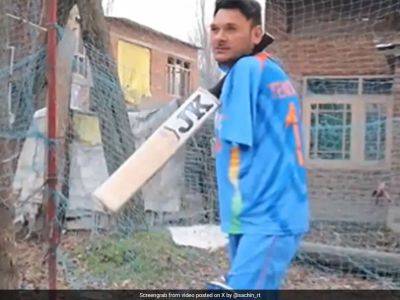 Sachin Tendulkar Inspired By Jammu And Kashmir Para Cricketer Amir, Wants A Jersey 'With HIs Name'
