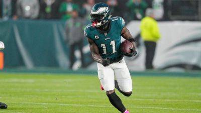 Adam Schefter - A.J.Brown - Sources - Eagles' A.J. Brown out vs. Buccaneers with knee injury - ESPN - espn.com - New York - county Eagle - county Bay