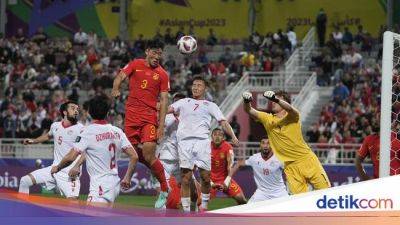 Piala Asia 2023: China Vs Tajikistan Tuntas 0-0, Ada Gol Dianulir VAR - sport.detik.com - Qatar - China - Tajikistan
