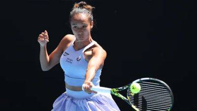 Canada's Fernandez wins opening match at Australian Open in straight sets