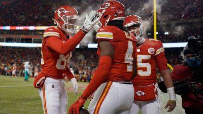 Chiefs prevail over Dolphins in frigid playoff game